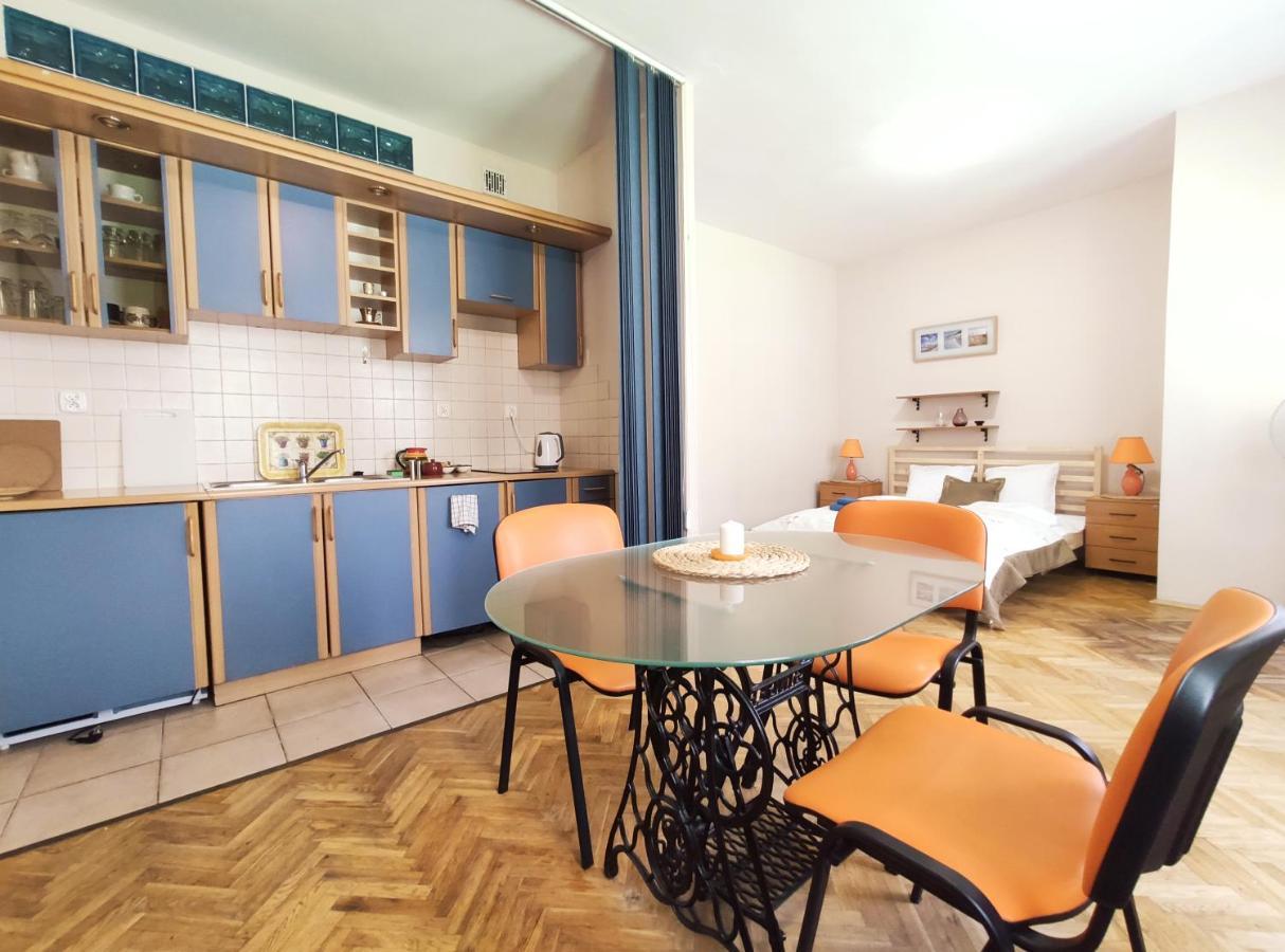 Plac Nowy 8A By Homeprime Kraków Eksteriør billede